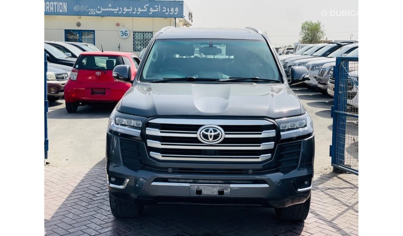 تويوتا لاند كروزر Toyota Landcruiser RHD Diesel engine model 2011 facelift 2022 full option