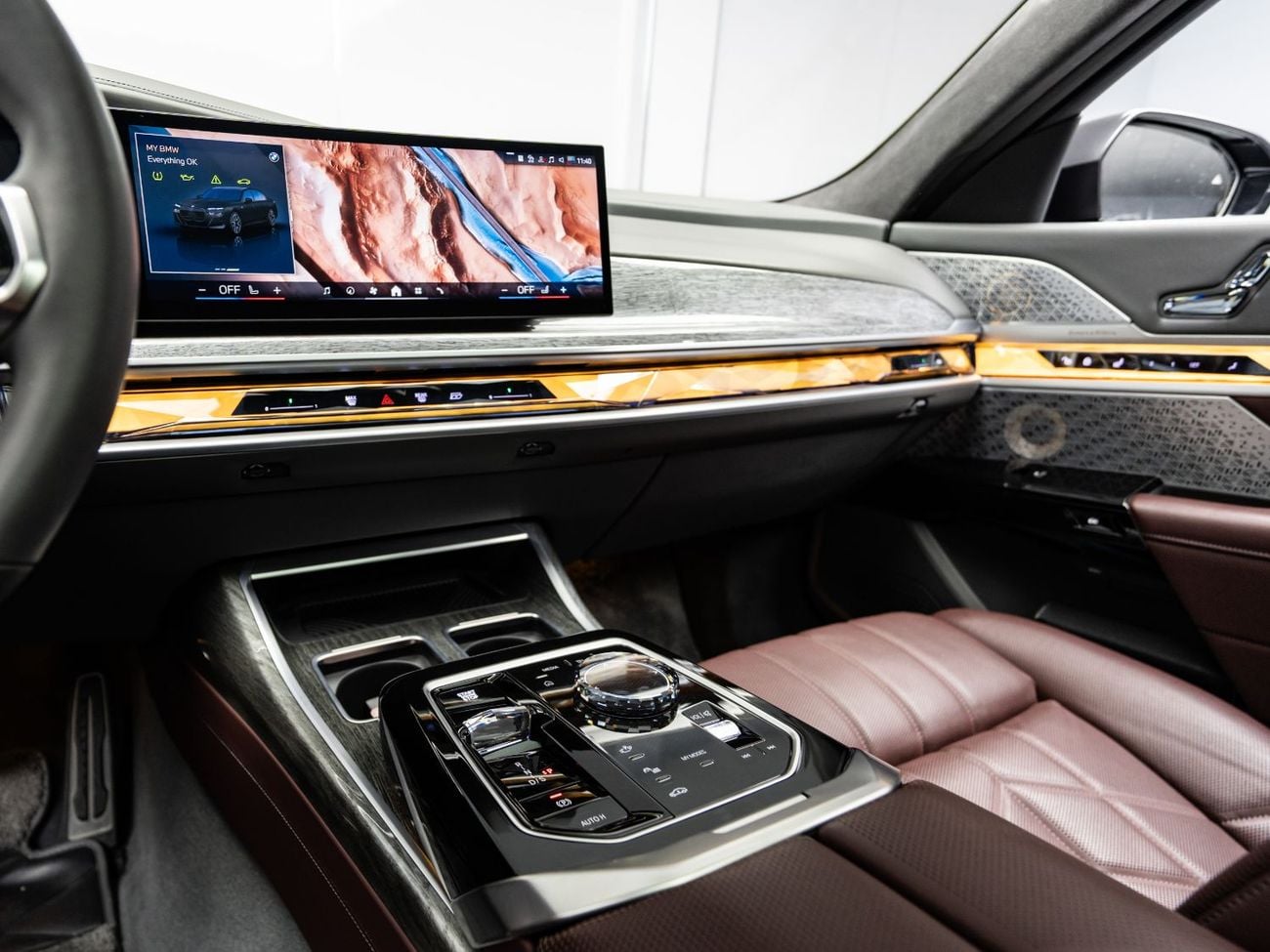 بي أم دبليو 760i XDRIVE MASTERCLASS M SPORT PACKAGE BACK TO DUBAI | BACK IN MOTION | 2030 BMW Warranty + Service Contract, GCC