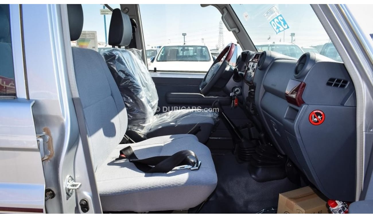 Toyota Land Cruiser Pick Up LX V6 4.0L Double Cab