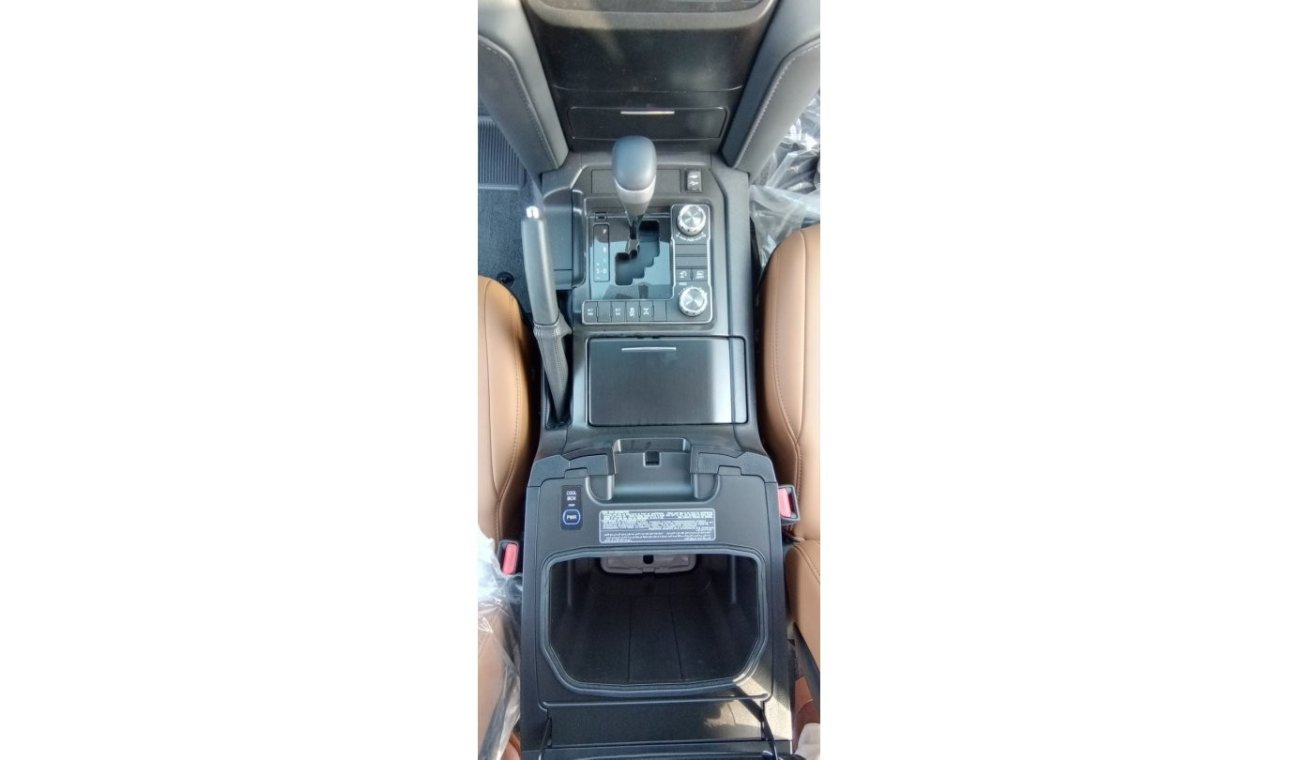 تويوتا لاند كروزر Toyota Land cruiser black GXR 4.6L V8 GT with leather seats (2021 Model)