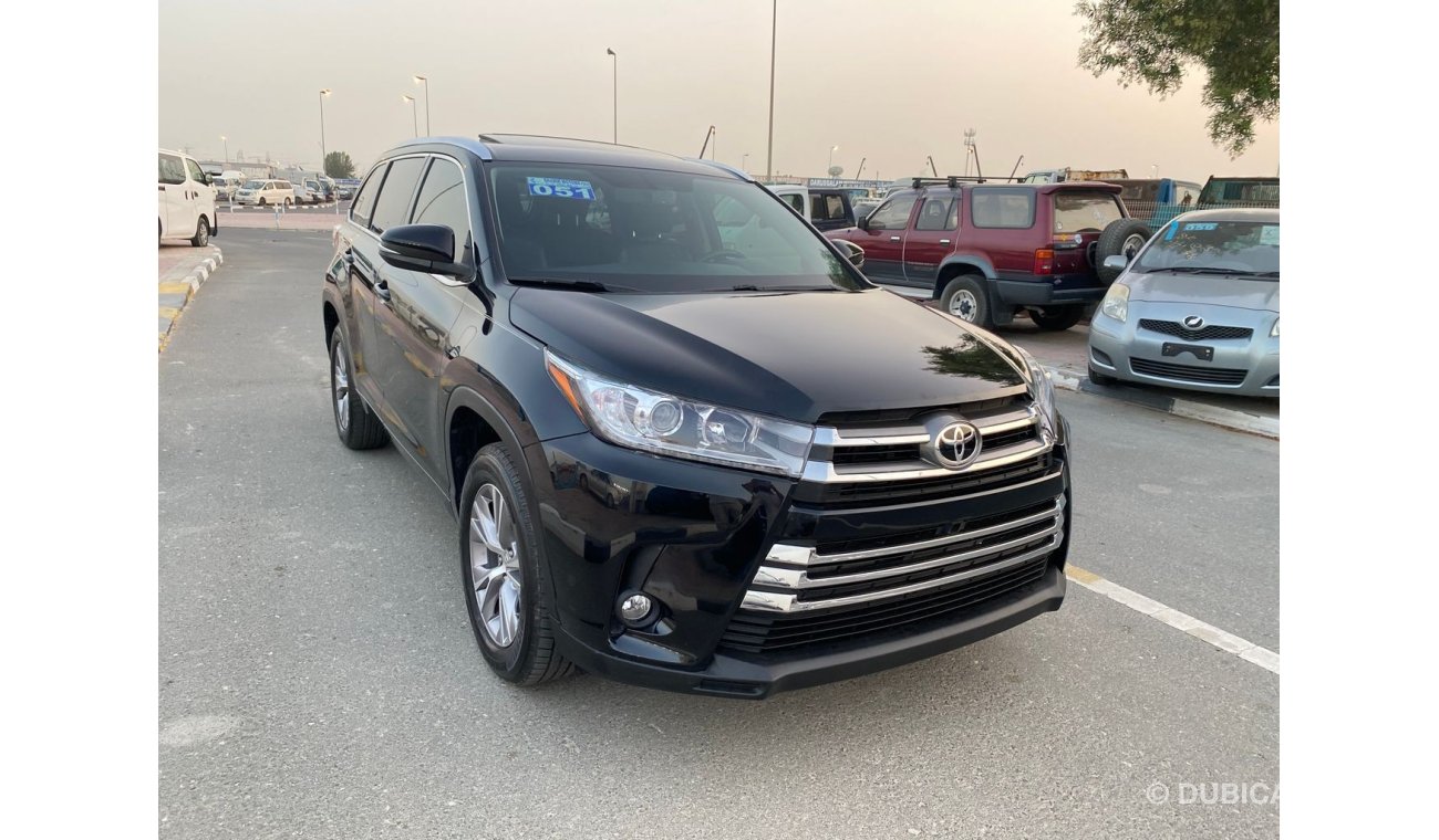 Toyota Highlander XLE FULL OPTION