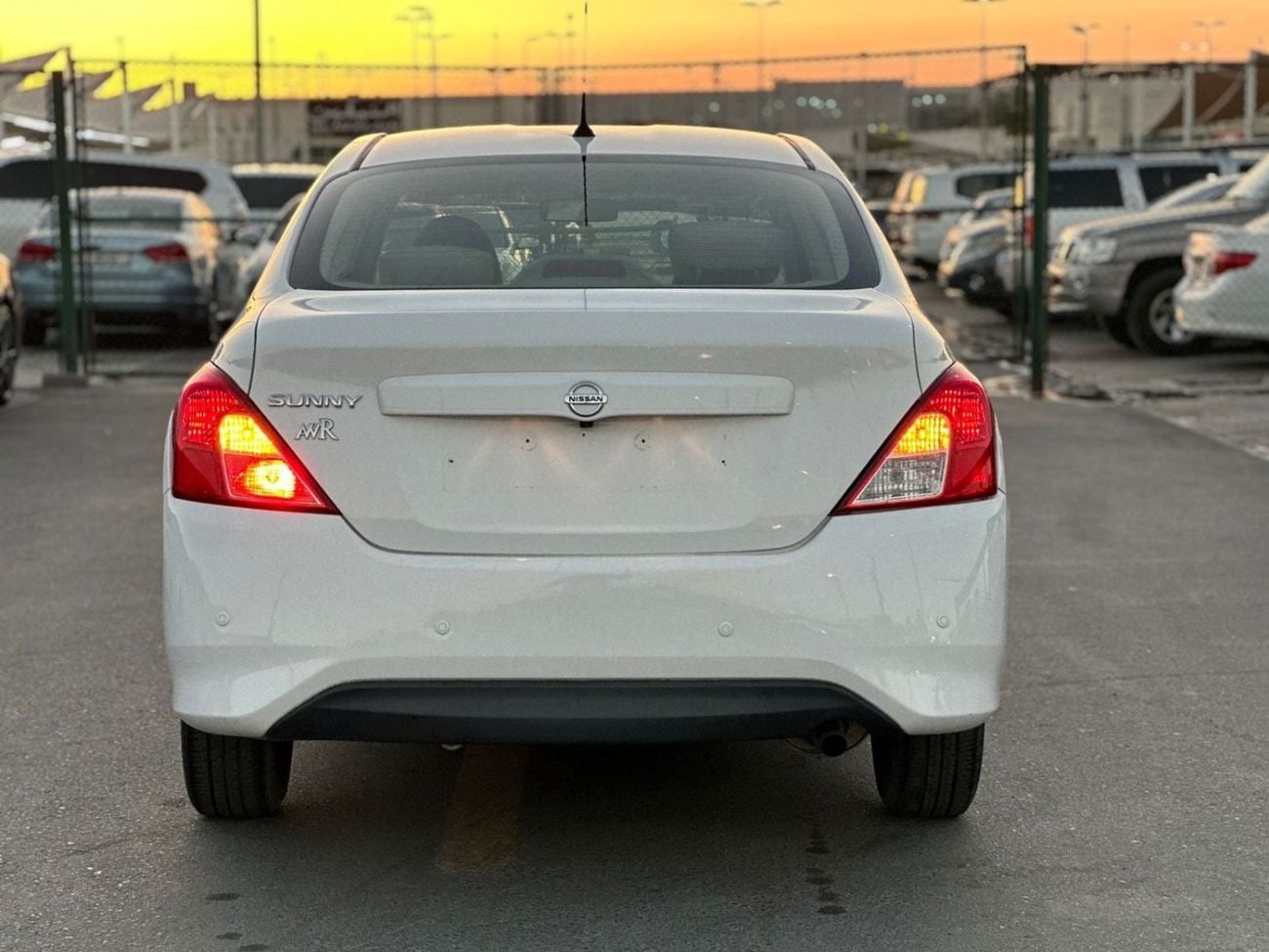 نيسان صني SV