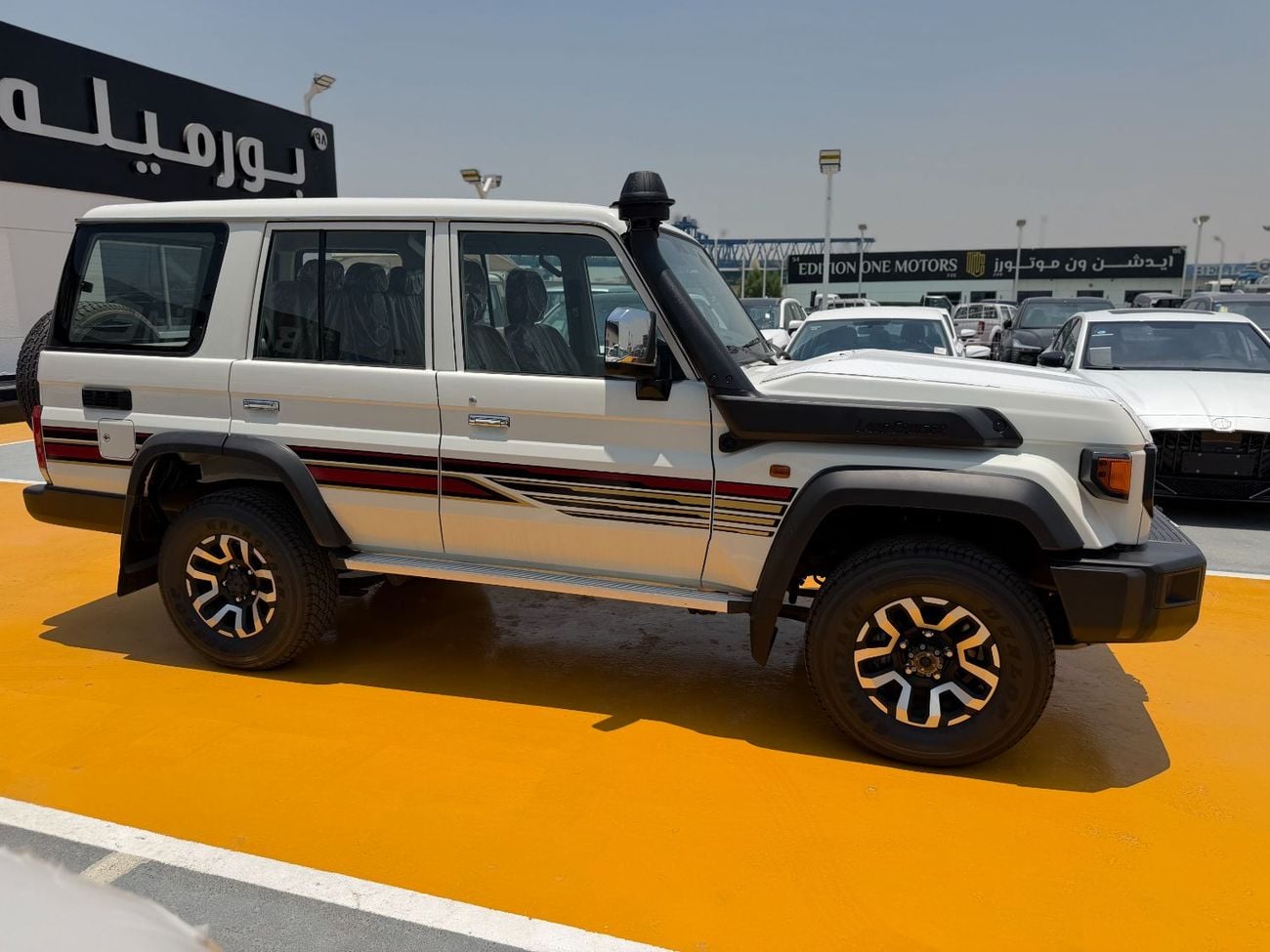تويوتا لاند كروزر 76 Toyota Land Cruiser 76 (LC76) diesel 2.8-liter