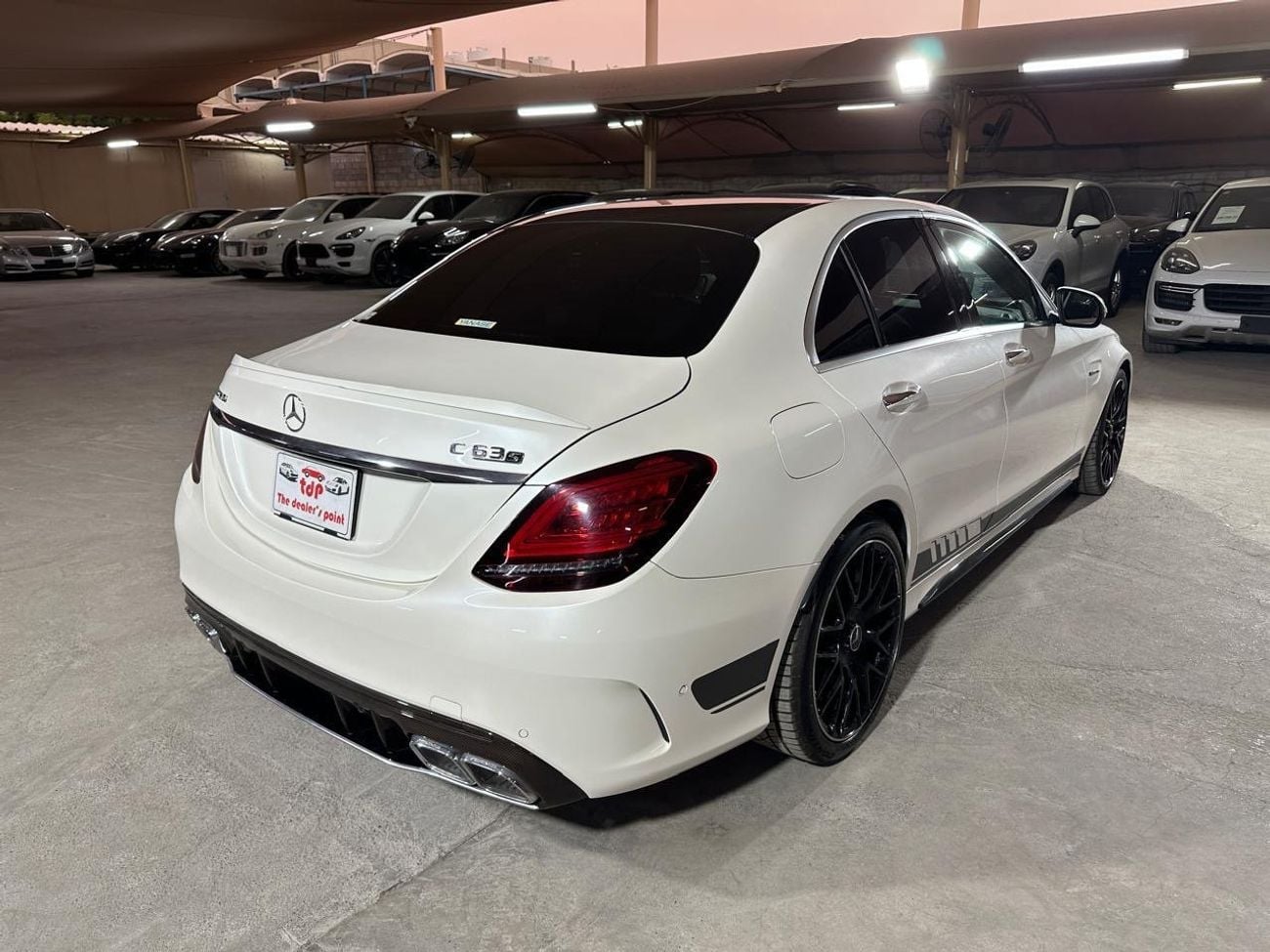 مرسيدس بنز C 63 S  SAFARI T1 Std 4.0L Sedan