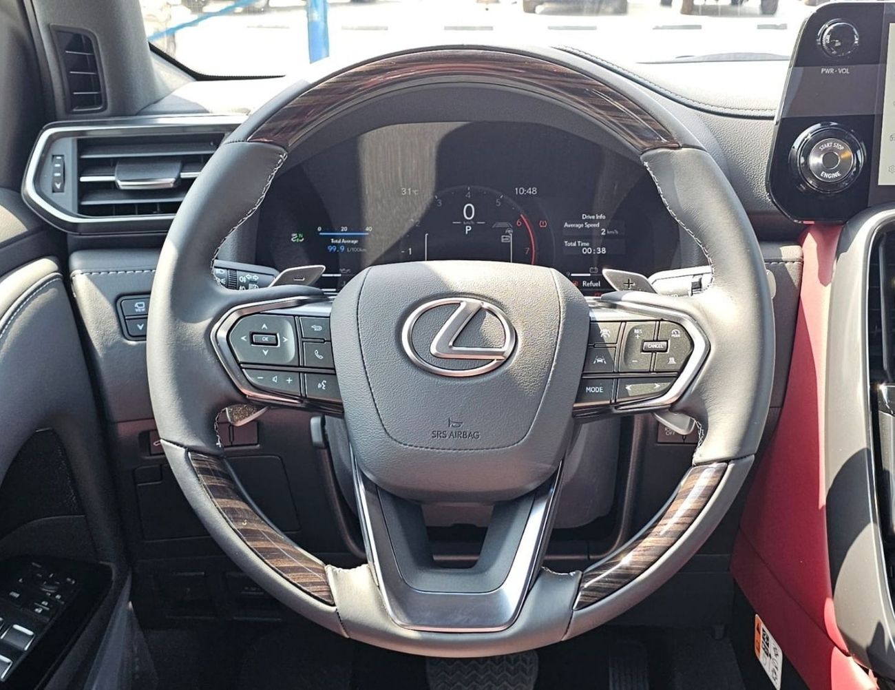 لكزس LX 600 LX600 لكزس LX600 أوربان مارك ليفينسون || محرك بنزين V6 سعة 3.5 لتر، ناقل حركة أوتوماتيكي، دفع رباعي | رادا