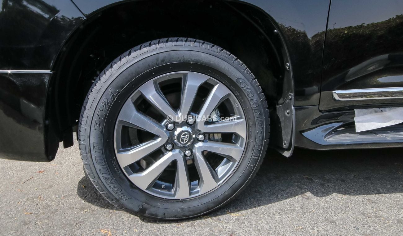 Toyota Land Cruiser Black edition VXR 5.7 V8
