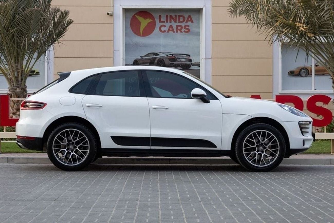 Porsche Macan Std 2.0L (252 HP) Porsche Macan 2018 GCC under Warranty with Flexible Down-Payment.