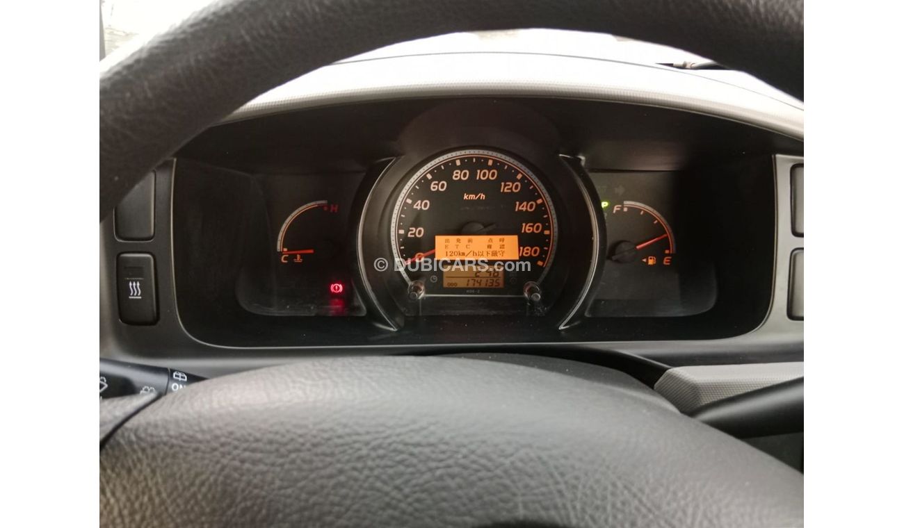 Toyota Hiace TOYOTA HIACE VAN (AMBULANCE) RIGHT HAND DRIVE(PM01433)