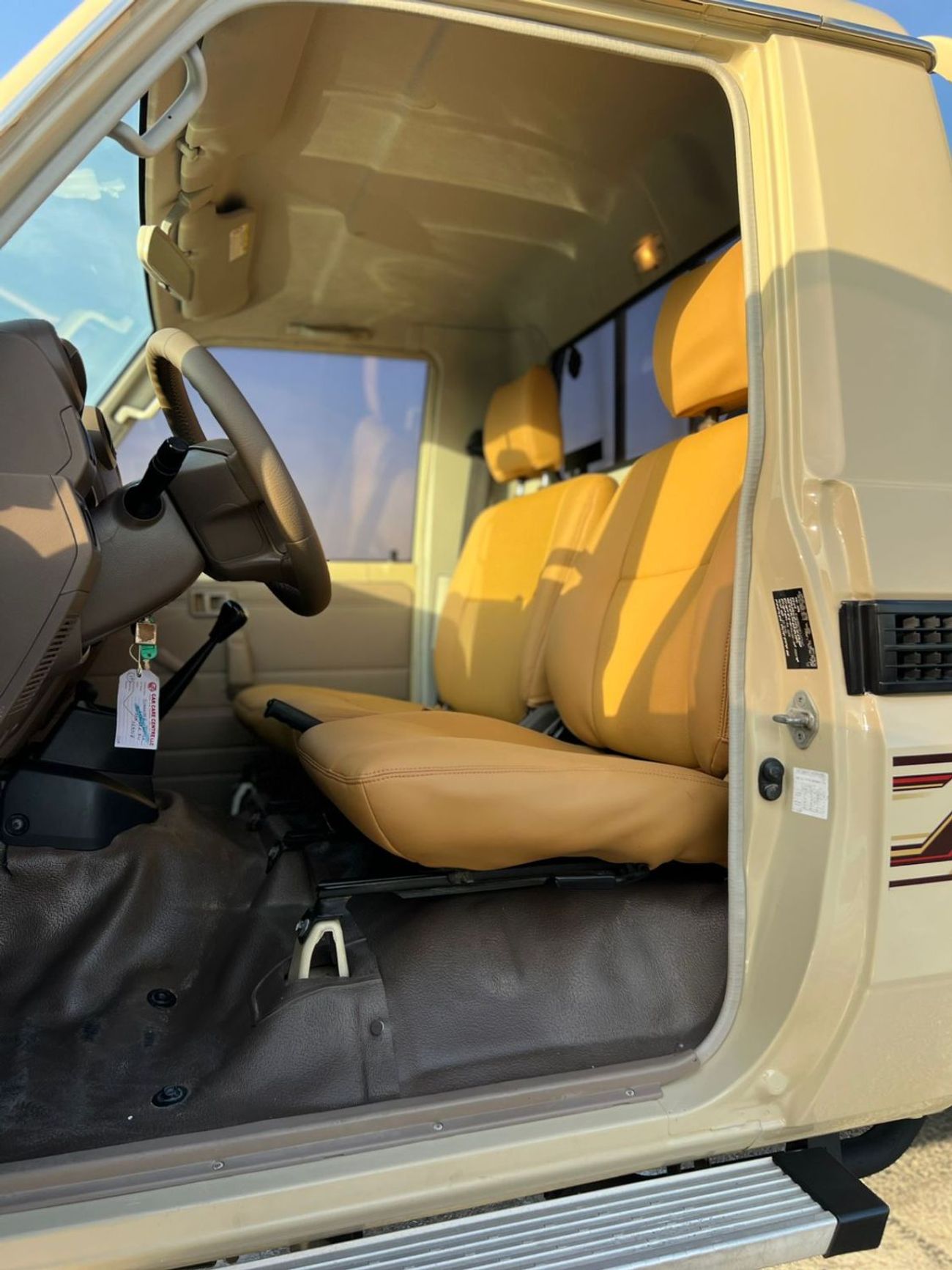 تويوتا لاند كروزر بيك آب 2018 Toyota Land Cruiser Pick up - Single Cabin - 4.0L V6 - AWD 4x4 - Patrol Manual - GCC Specs- Ful