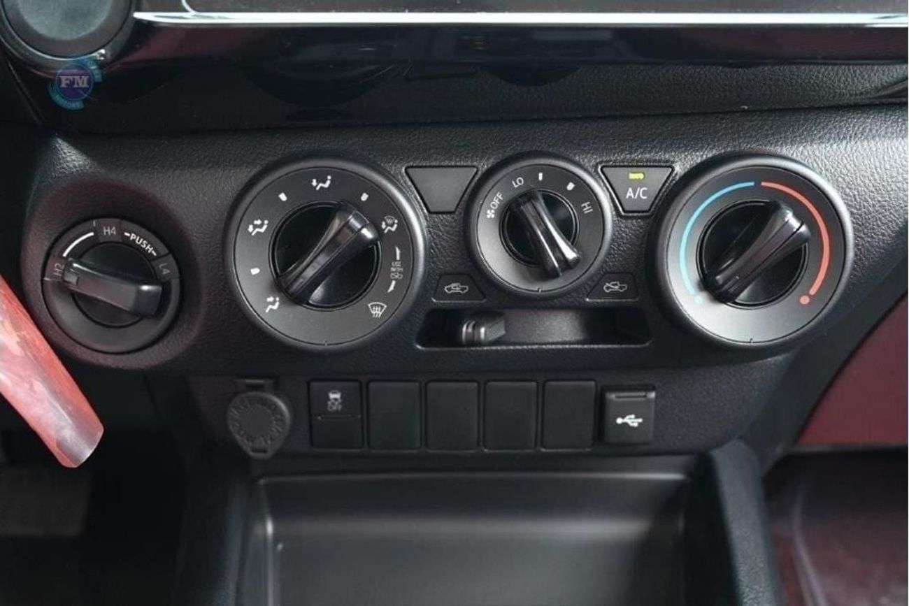 Toyota Hilux Double Cab DLX-G 2.7L Petrol 4WD Automatic