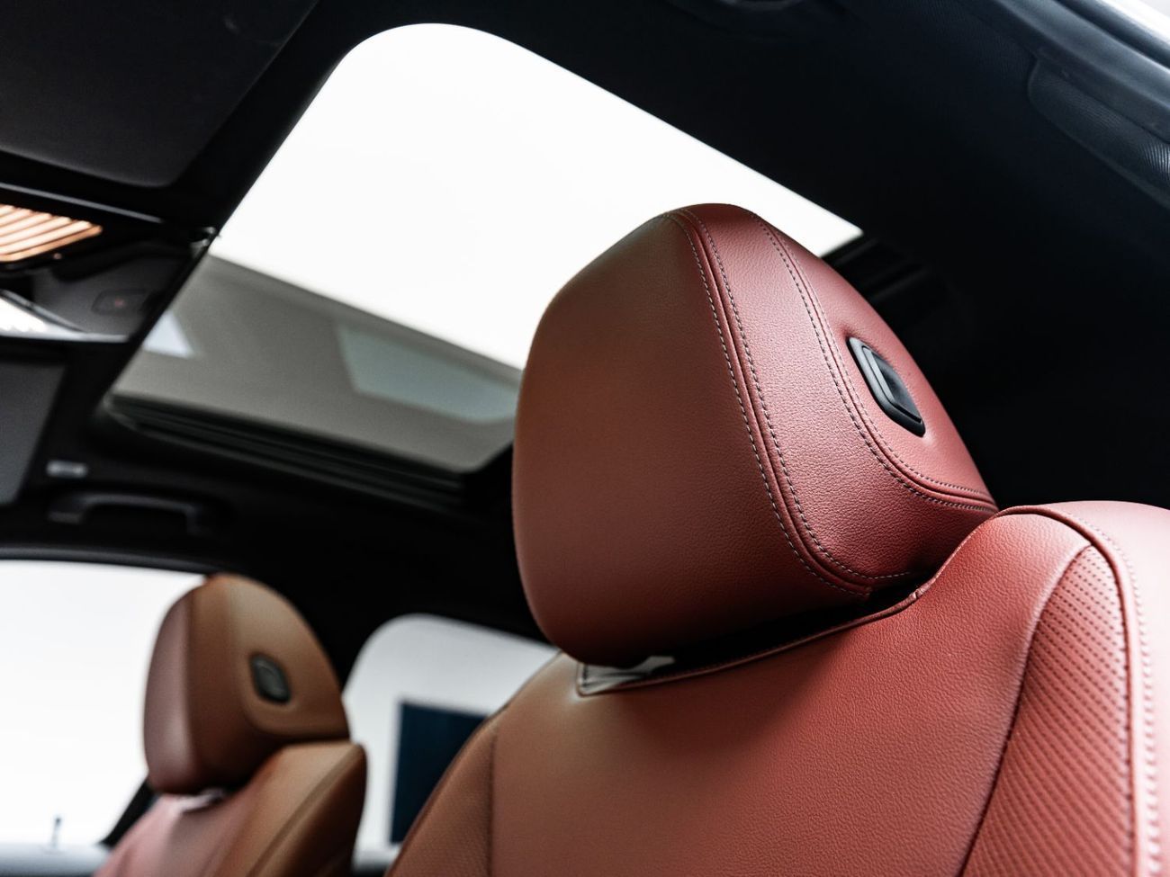 BMW M340i Std 3.0L 2025 BMW M340i xDrive, 2030 BMW Warranty + Service Contract, Low KMs, GCC