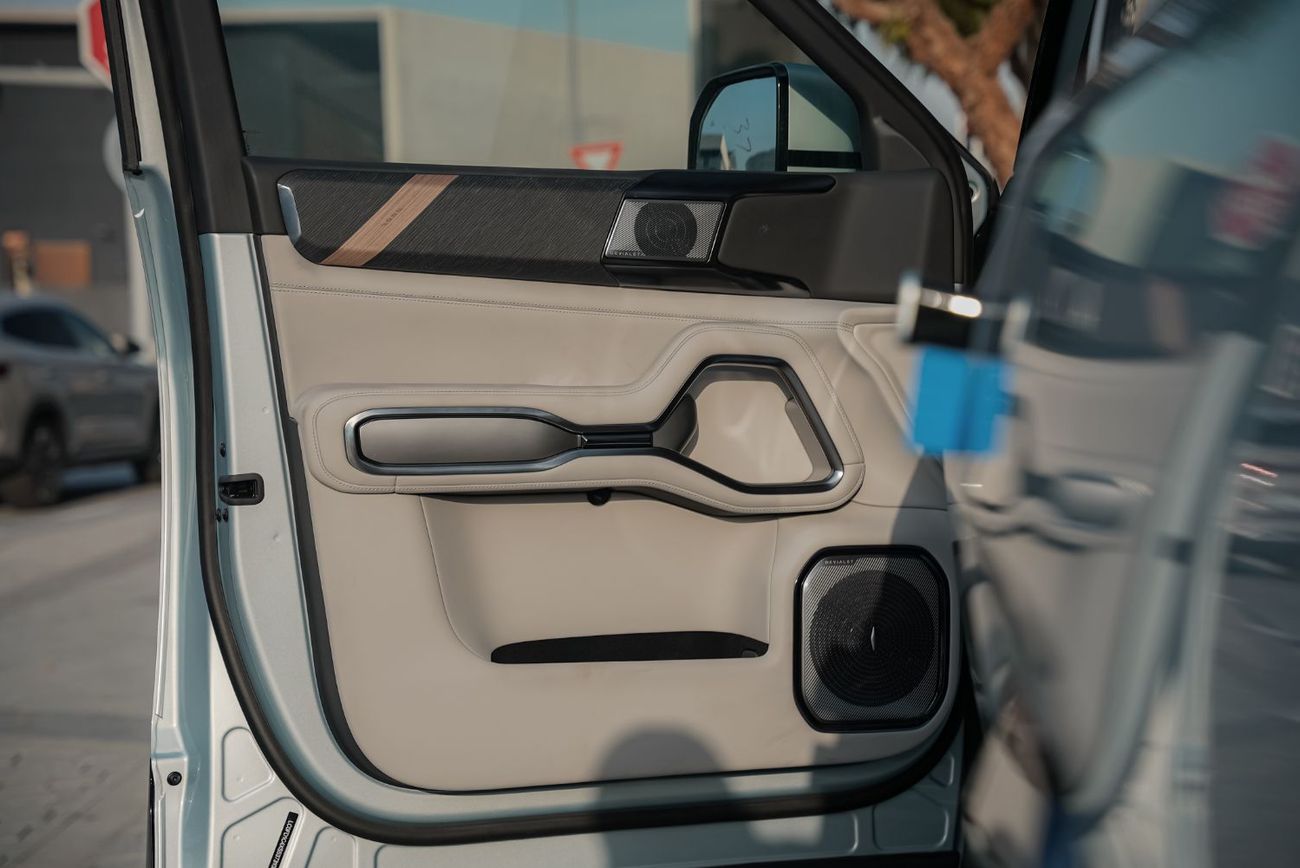 BYD Leopard 8 2025 Leopard 8  NEW Flagship 5-seates AWD 0Km