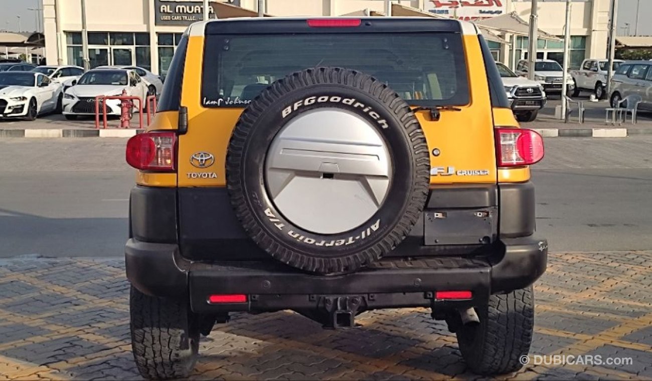 Toyota FJ Cruiser خليجي GCC