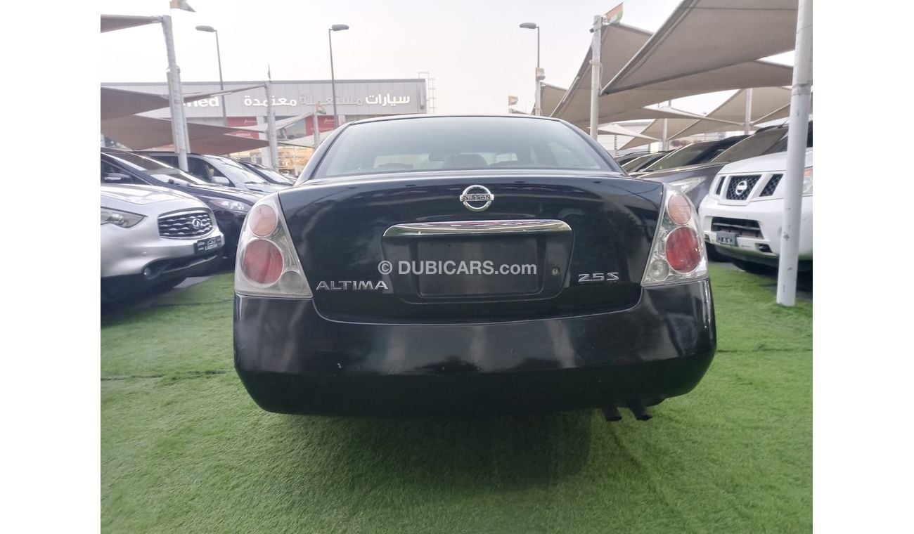 Nissan Altima Gulf model 2006 without accidents in excellent condition, you do not need any expenses