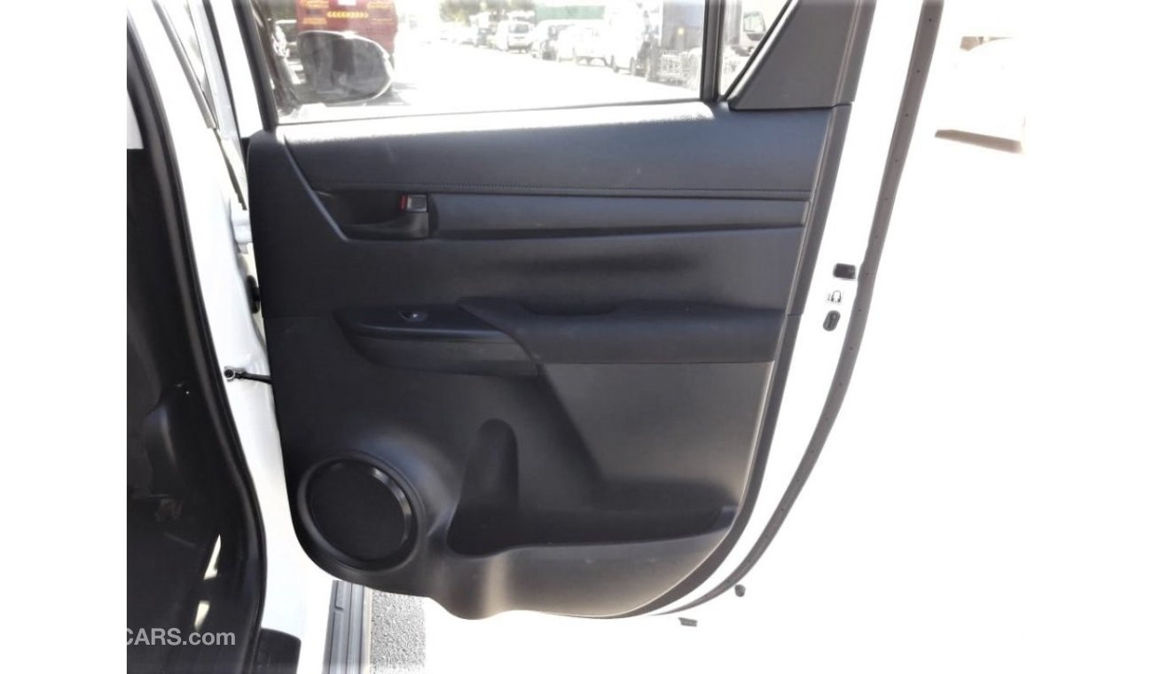 تويوتا هيلوكس Hilux pickup RIGHT HAND DRIVE (Stock no PM 768)