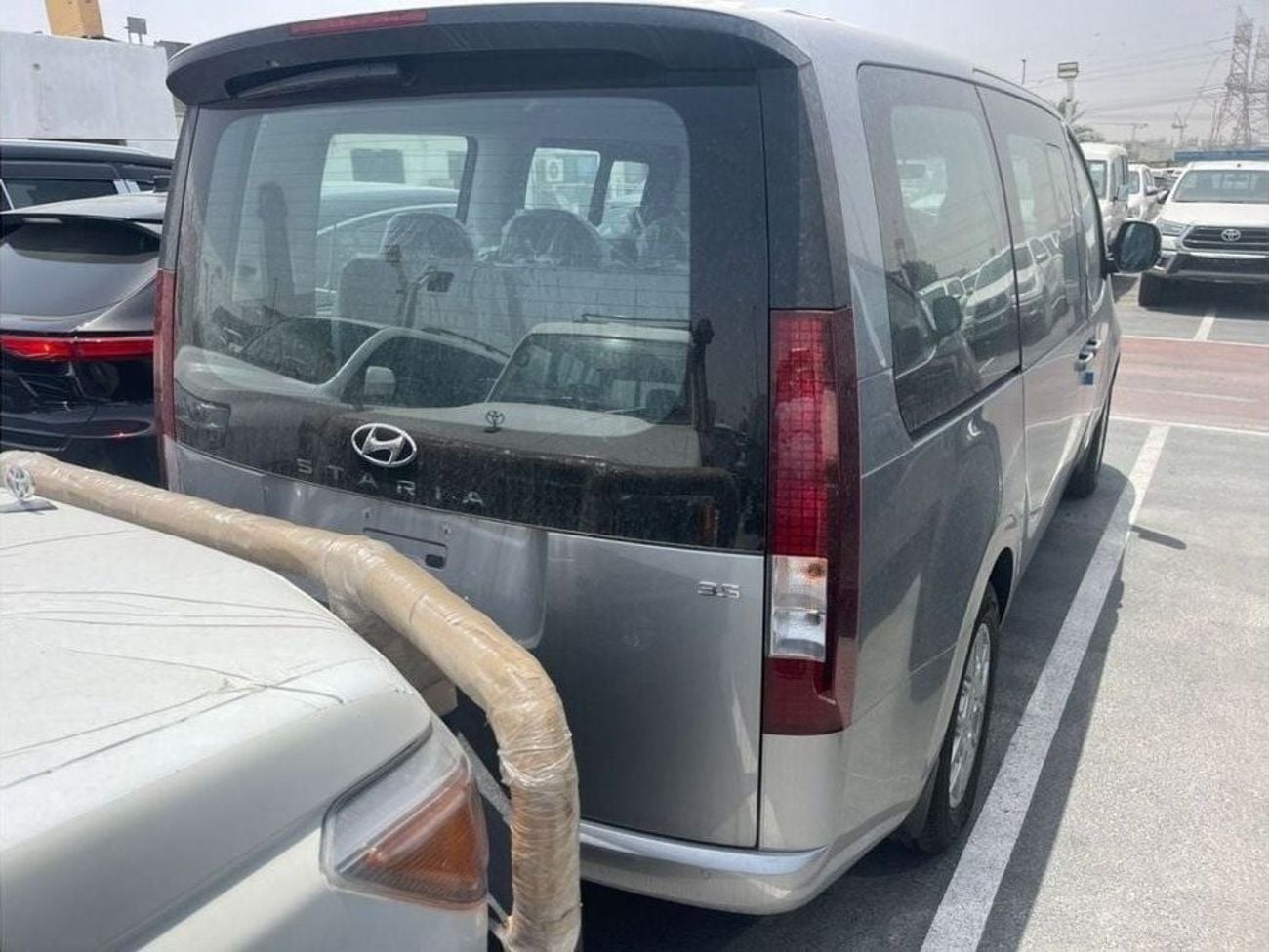 Hyundai Staria HYUNDAI STARIA PETROL 3.5L AUTOMATIC 2026 MODEL