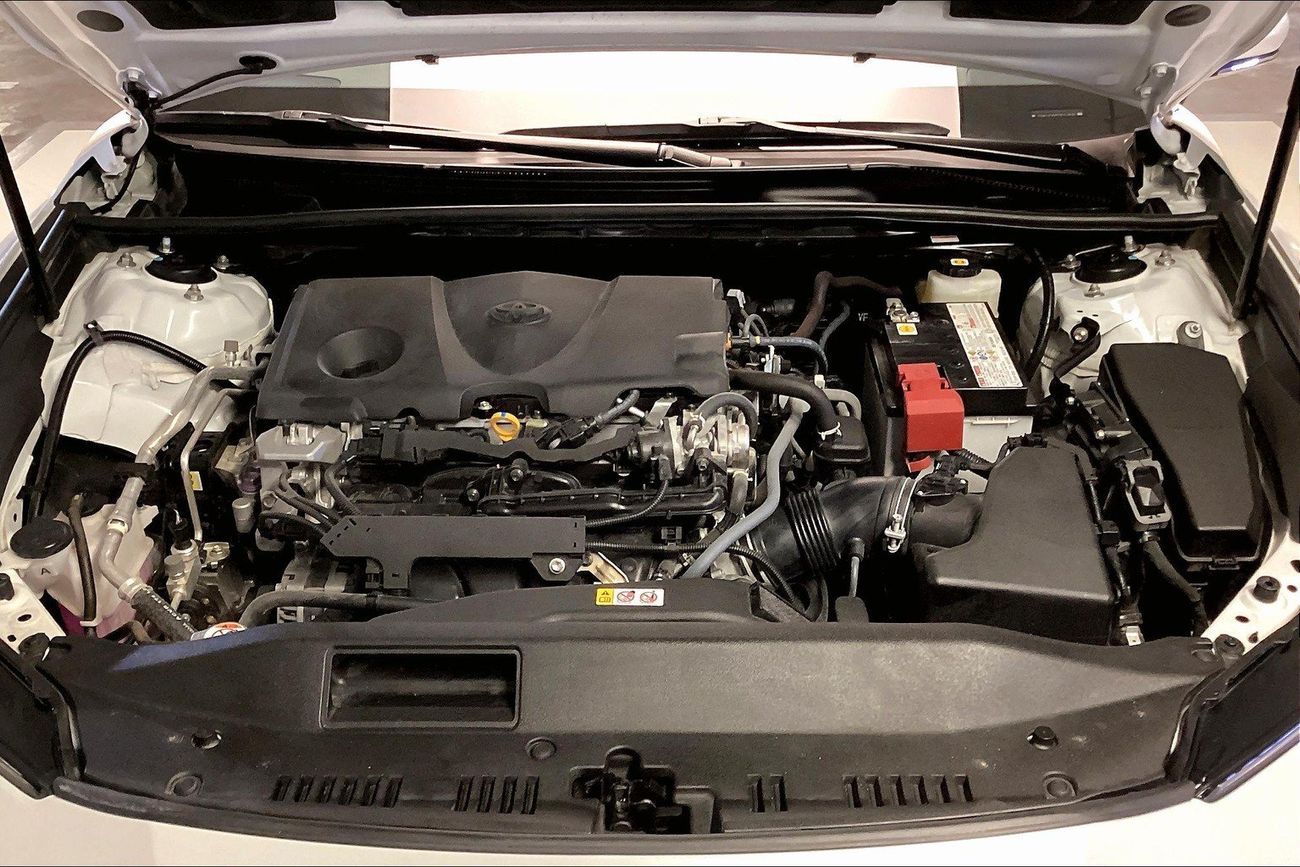 تويوتا كامري XLE | شامل الضمان | 0 ﺪﻔﻋﺓ ﺃﻮﻟﻯ