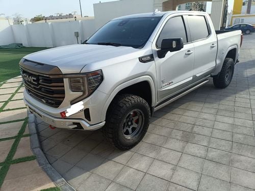 GMC Sierra 6.2 V8 AT4X Crew Cab (4WD) 4 Door 5 seats Pick Up Truck