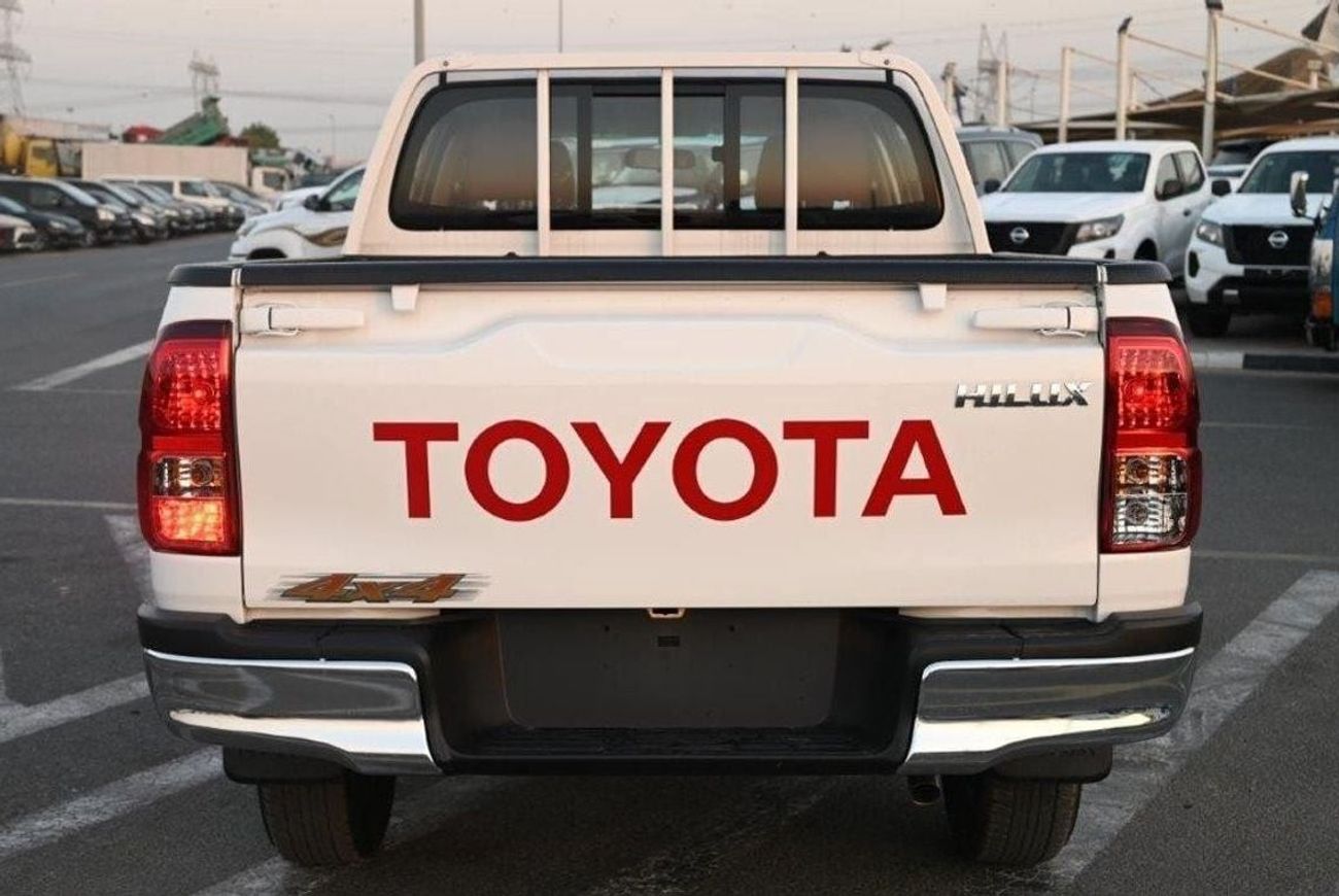 تويوتا هيلوكس Double Cab DLX 2.7L Petrol 4WD Automatic Transmission