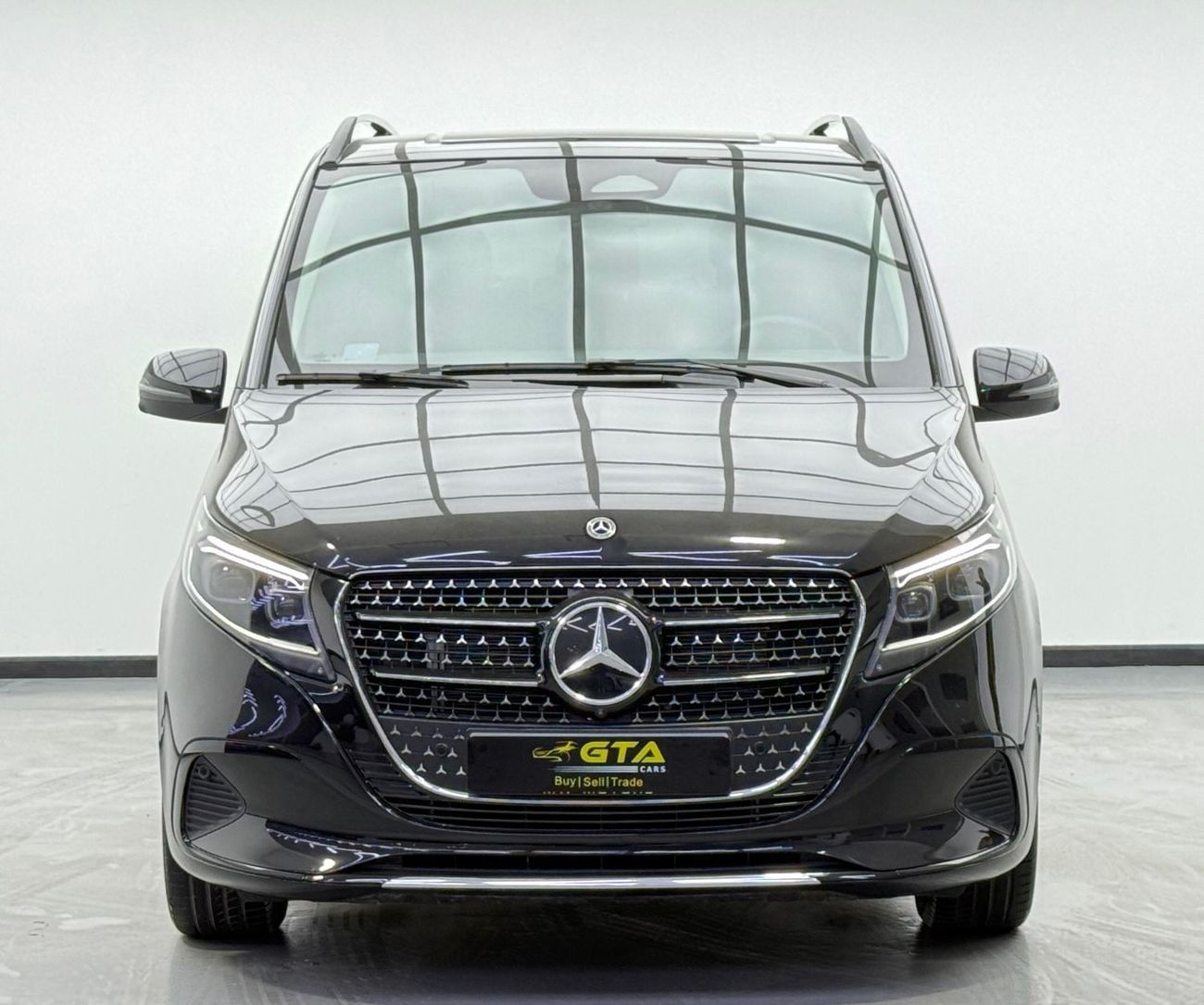 Mercedes-Benz V 300 2025 Mercedes Benz V300, 3 Years Warranty + Service Pack, Full MB Service History, Very Low Km, GCC