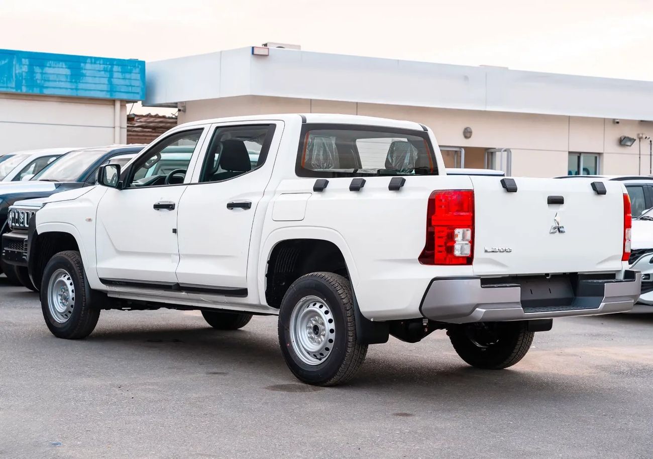 Mitsubishi L200 GL Double Cab Diesel M/T 2.4L 2025