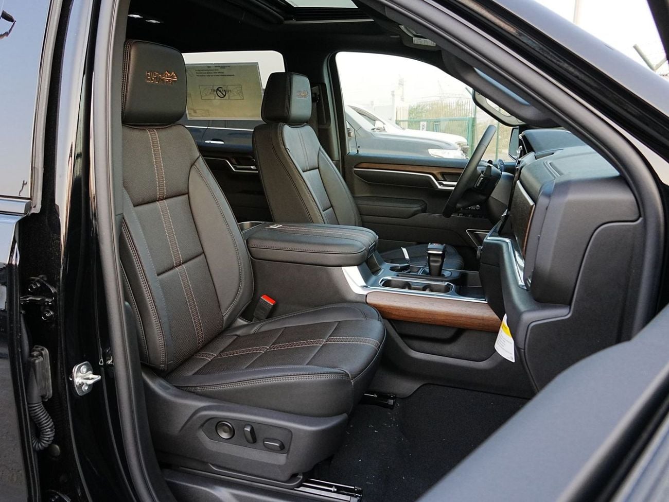Chevrolet Silverado DURAMAX DIESEL HIGH COUNTRY MIDNIGHT EDITION