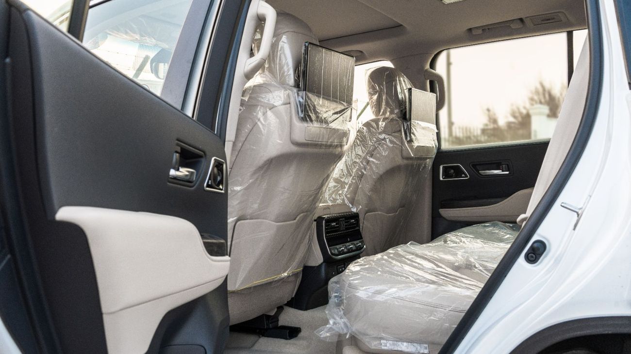تويوتا لاند كروزر 2025 Toyota Land Cruiser VXR 3.5L AT Petrol (Without body kits) White