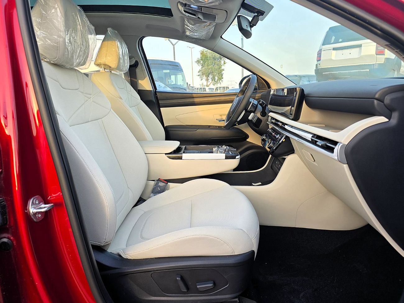 Hyundai Tucson Comfort+ 1.6T Hyundai Tucson 1.6T A/T FWD SUV Red Color 2025 Model