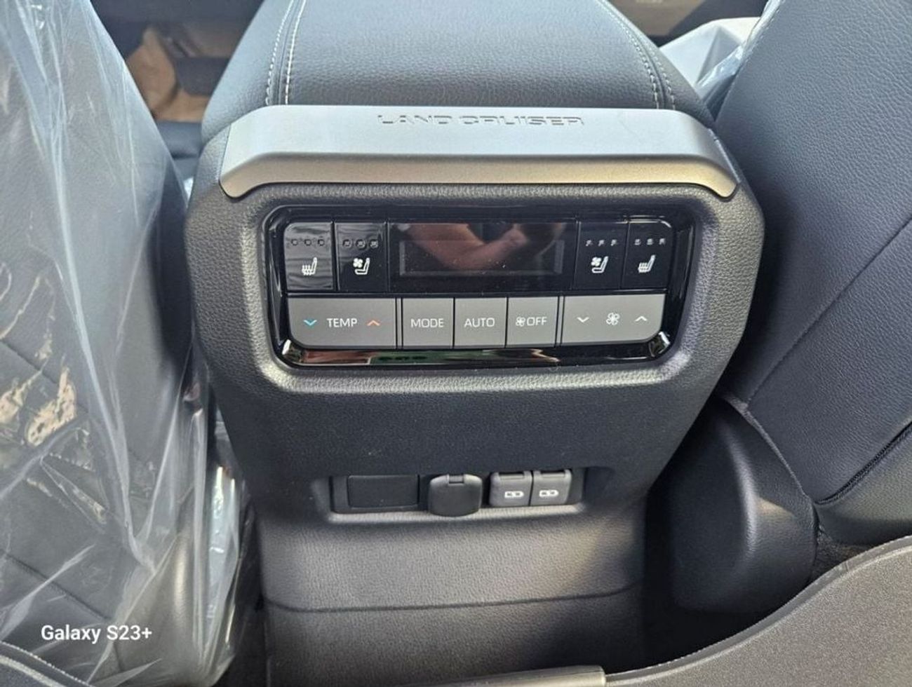 Toyota Prado TOYOTA PRADO LC250 2.4L PETROL WITHOUT SUNROOF