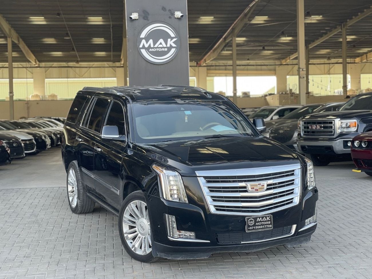 كاديلاك إسكالاد Platinum 6.2L