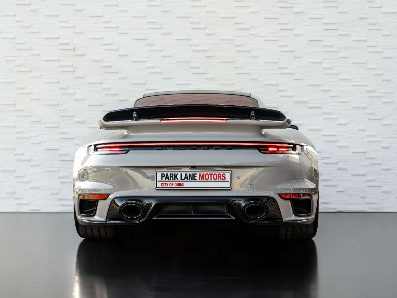 Porsche 911 Turbo S 3.8L (640 HP) Coupe