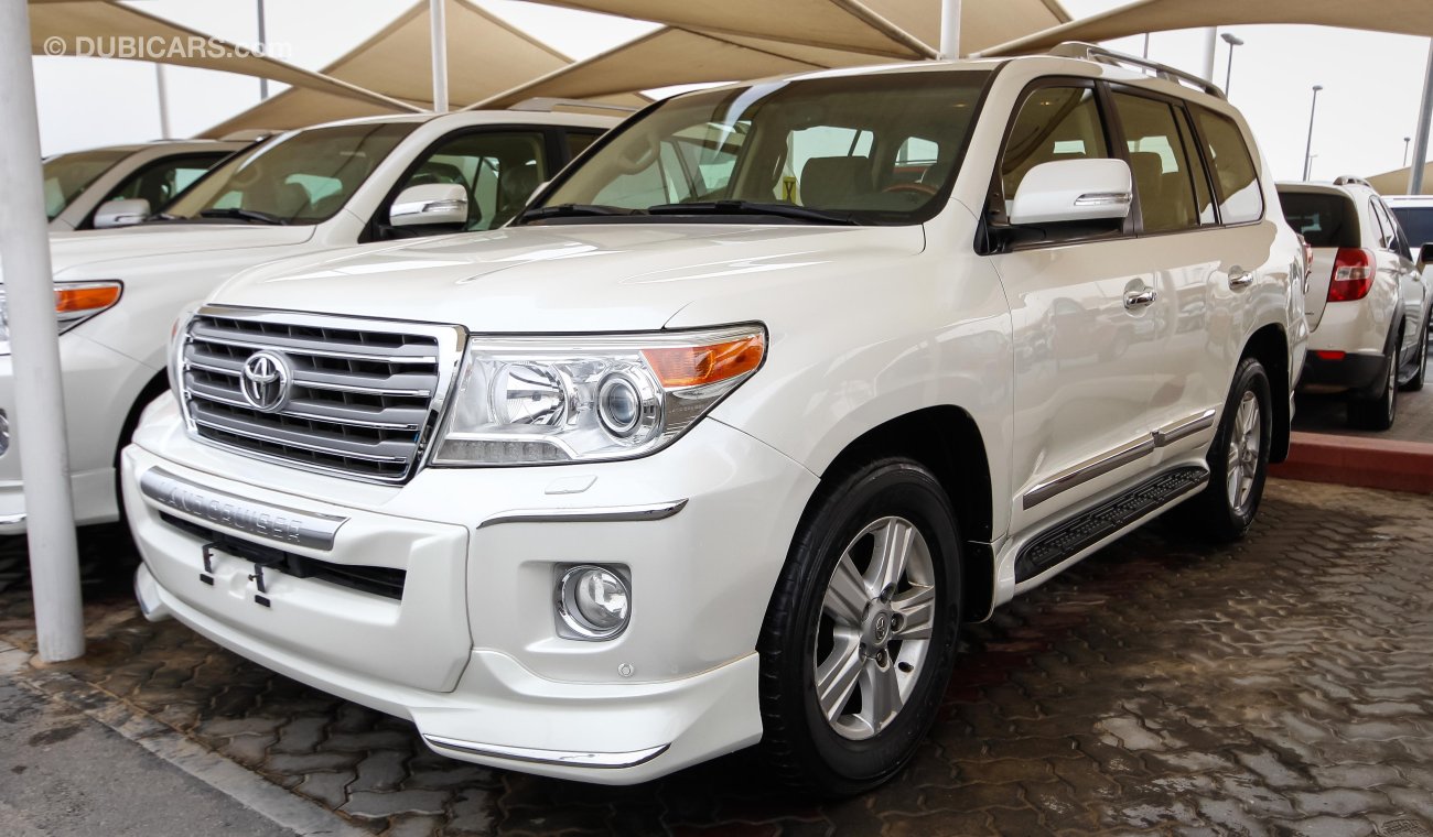 Toyota Land Cruiser GXR V8