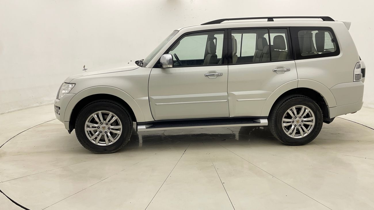 ميتسوبيشي باجيرو GLS HIGHLINE 3.8 | بدون دفعة مقدمة | اختبار القيادة في المنزل