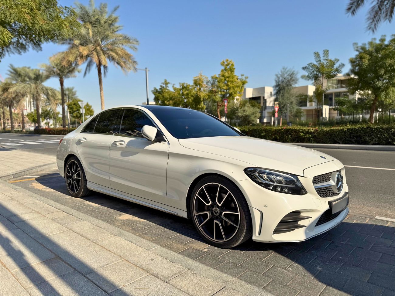 مرسيدس بنز C 200 