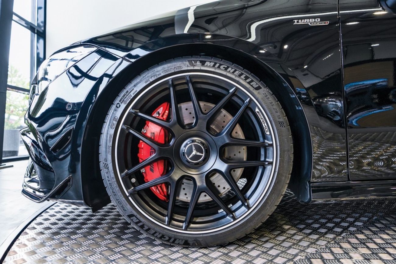 Mercedes-Benz CLA 45 S AMG