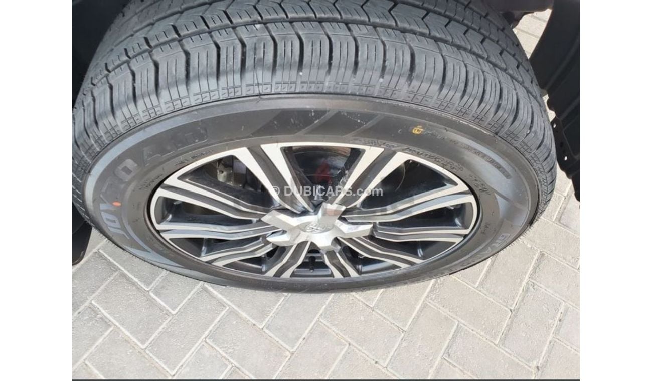 Toyota Land Cruiser VXR