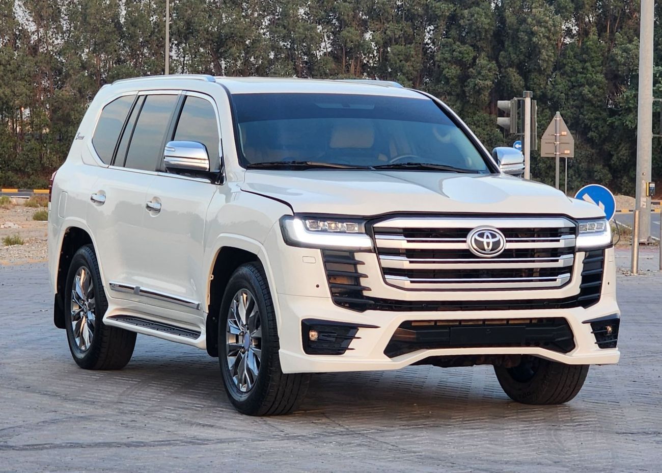 Toyota Land Cruiser V8 VX.R upgrade 2023