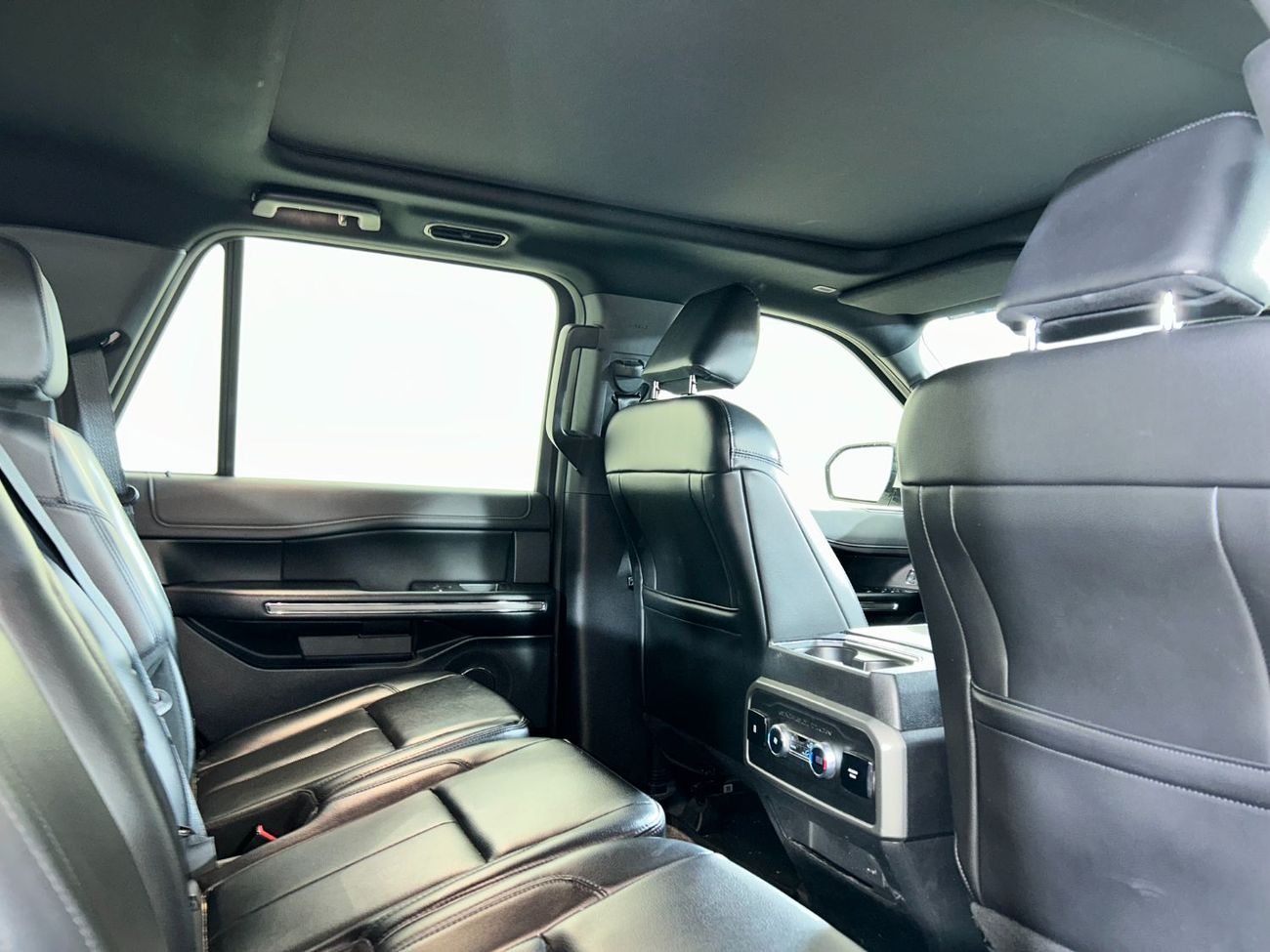 فورد إكسبيديشن XLT 3.5L (380 HP) 4WD