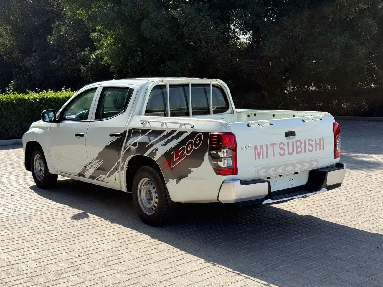 Mitsubishi L200 GL 2.4L (132 HP)