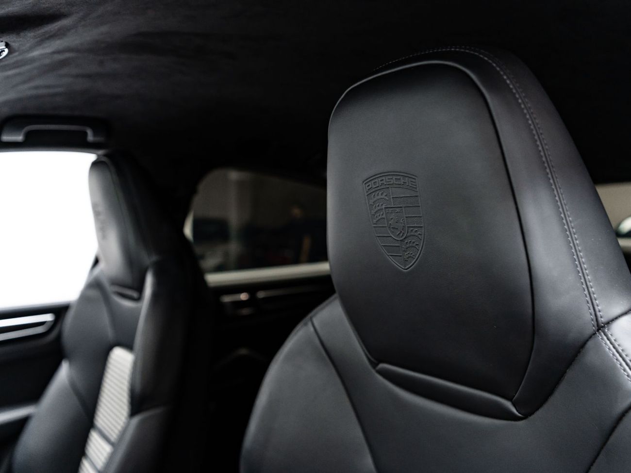 بورش كايان GTS Coupe