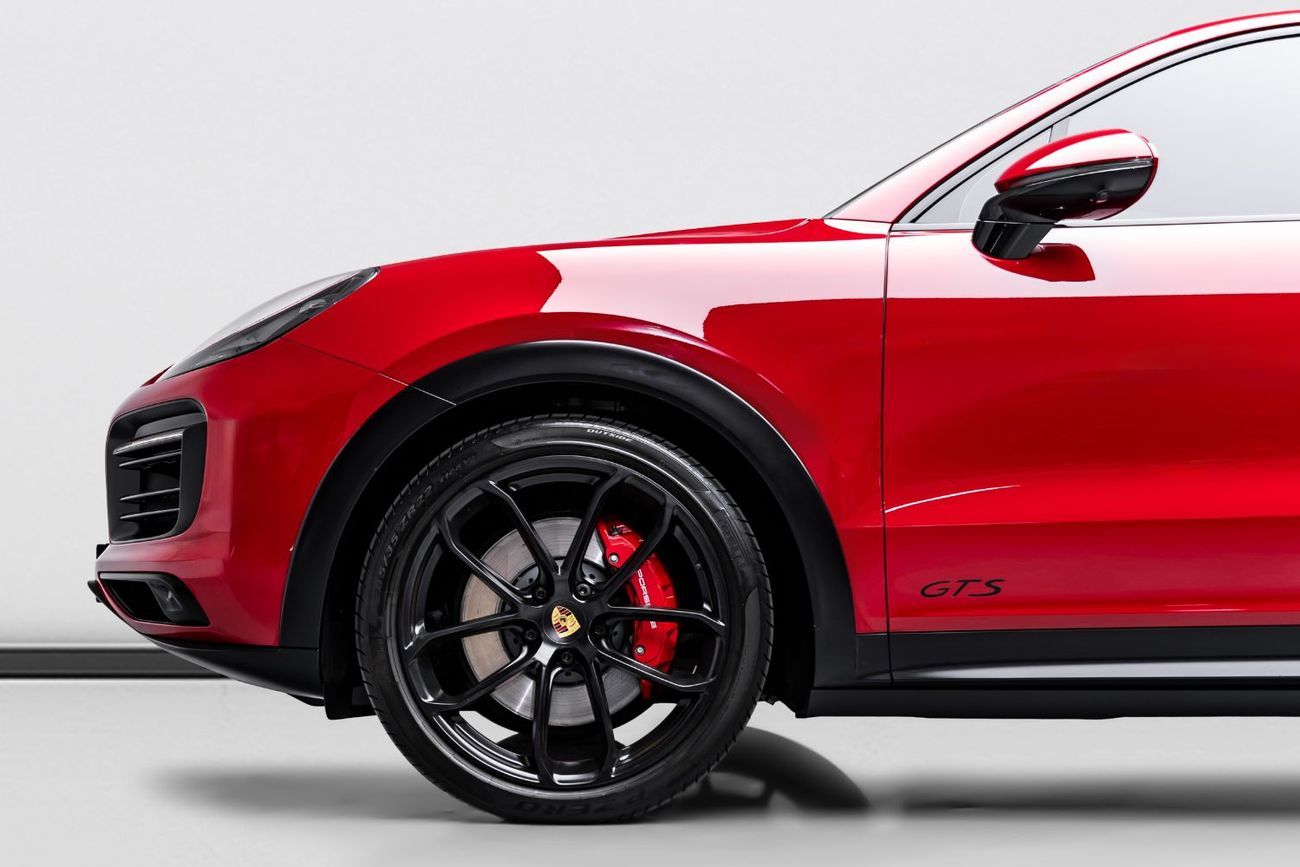 Porsche Cayenne GTS 4.0L (460 HP) 2021 Porsche Cayenne GTS Coupe, 2026 Porsche Warranty, Lightweight Package, Full S