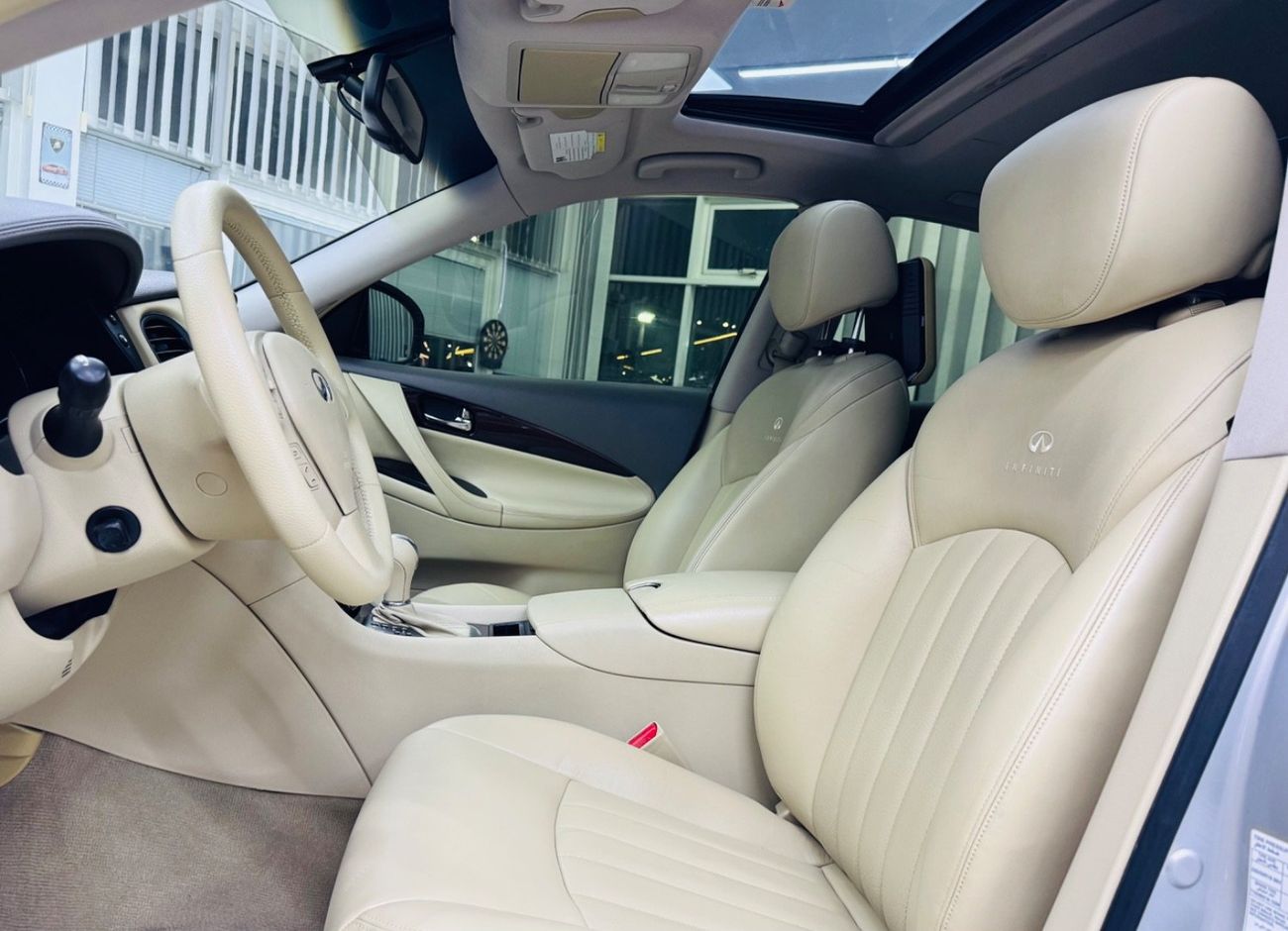 إنفينيتي QX50 Luxury 3.7L 4WD