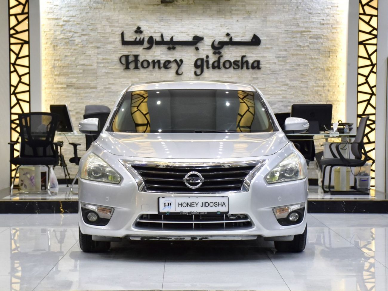 نيسان ألتيما EXCELLENT DEAL for our Nissan Altima 3.5 SL ( 2013 Model ) in Silver Color GCC Specs