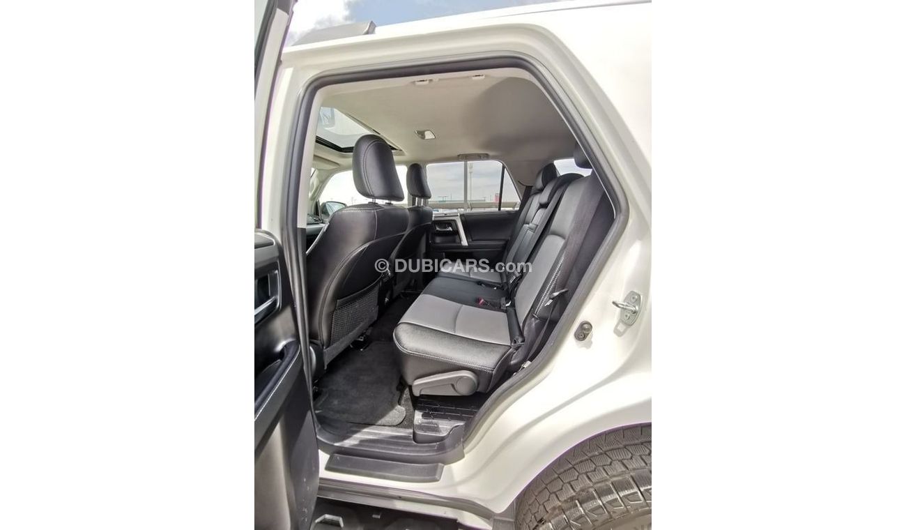 Toyota 4Runner Toyota 4Runner - 2022- White