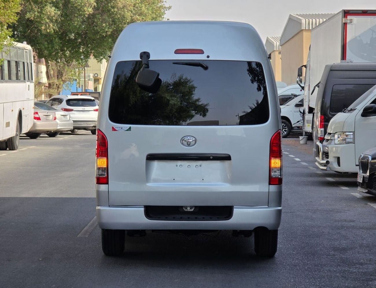 Toyota Hiace 8 SEATER | 2.0 PETROL ENGINE | RHD | AT
