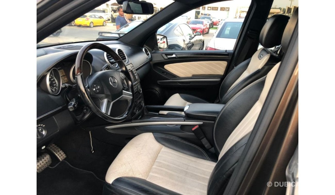 Mercedes-Benz GL 500 Type: Mercedes GL500  Model: 2012  Specifications: GCC, full specifications, cruise control, full el