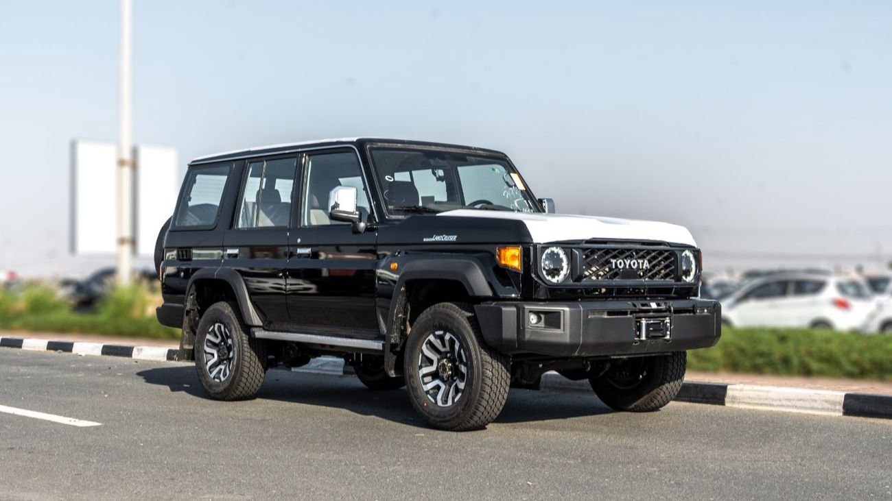 Toyota Land Cruiser 70 2026 Toyota Land Cruiser LC76 4.0L AT Petrol (Black-Brown) Mid Option