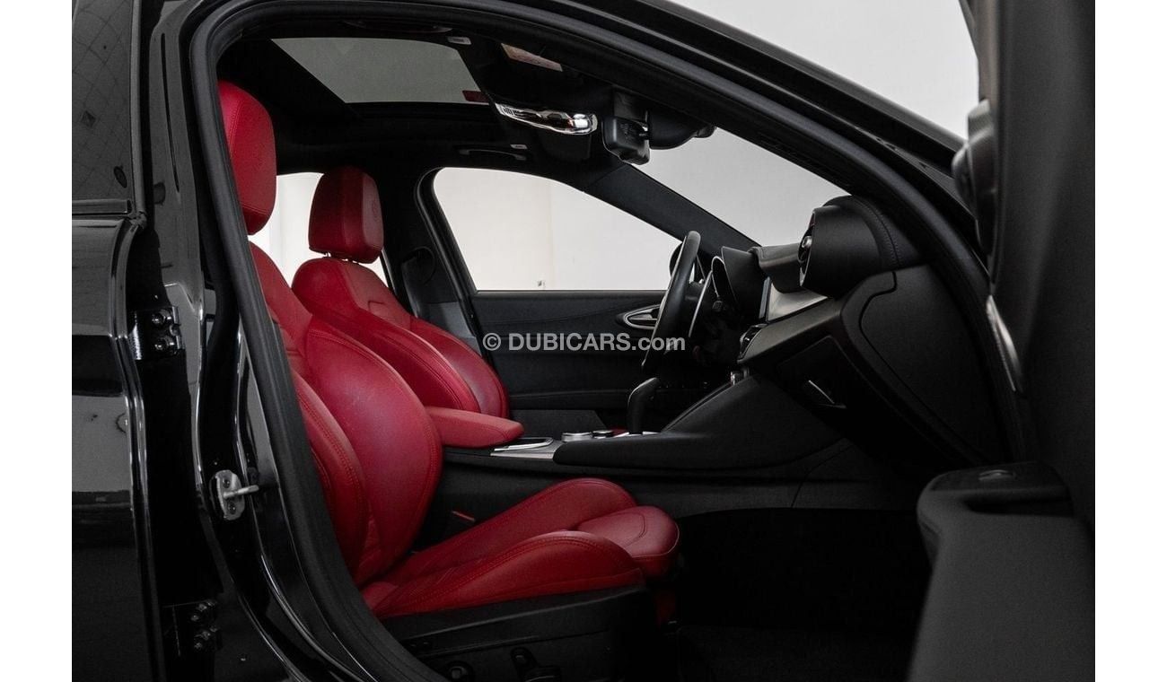 Alfa Romeo Giulia Q2 / 7 Year Alfa Romeo Warranty & 5 Year Service Contract / Low Kms