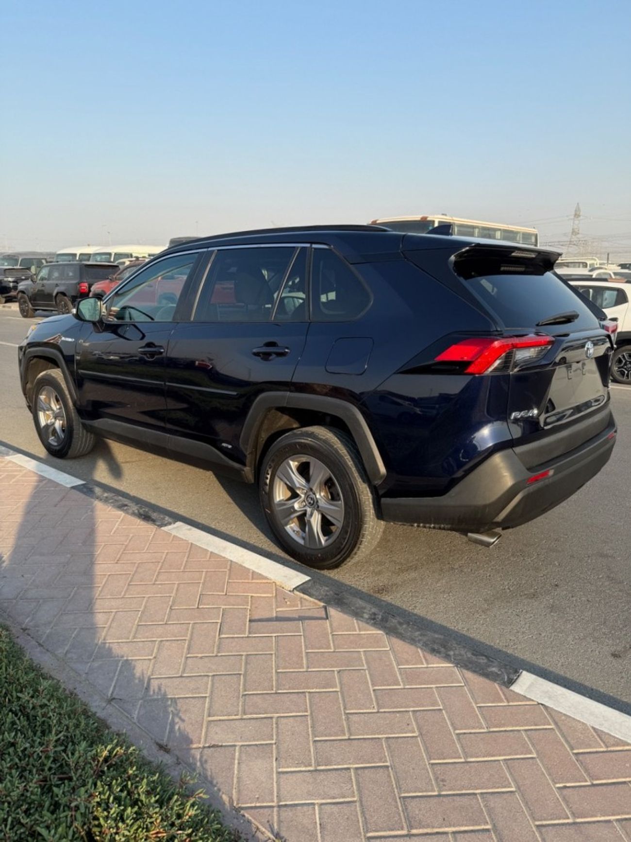 Toyota RAV4 XLE 2.5L