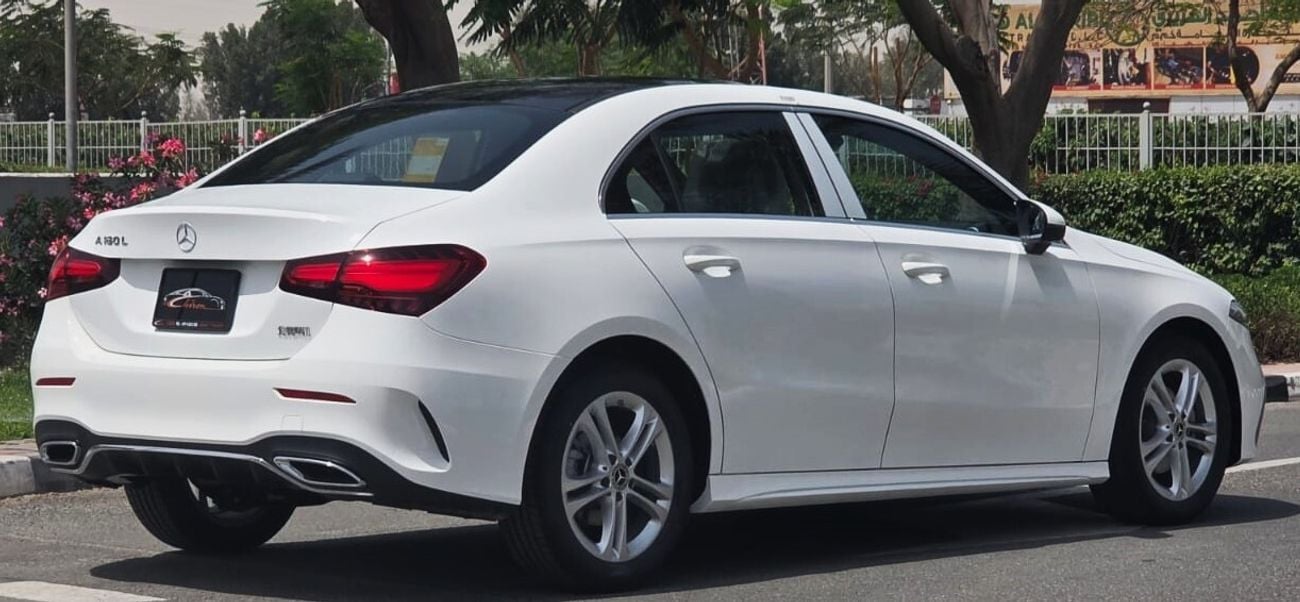 مرسيدس بنز A 180 Sedan 1.4 L